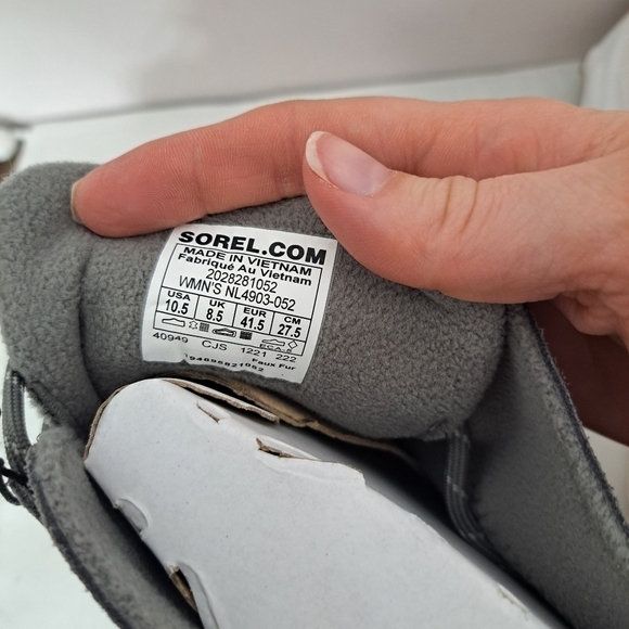 Sorel kinetic breakthru caribou sneaker boot grey 10.5 NWT - Picture 11 of 11